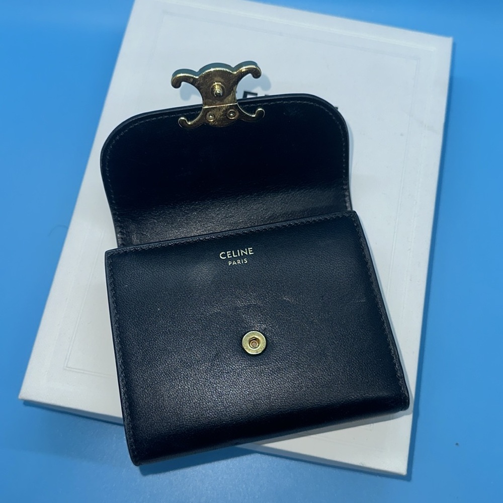 Small Flap Wallet Triomphe In Shiny Calfskin - image 4